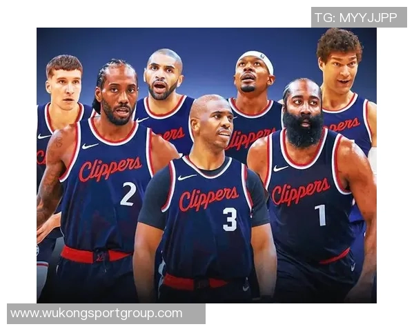 快船全力以赴迎接NBA杯新铺球场地板颜值惊艳引期待